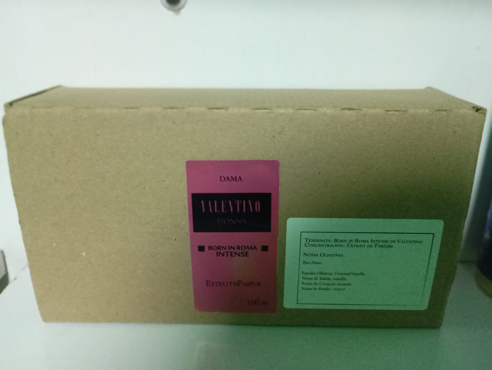 Valentino Perfume Pink Roma Inspiración Floral Femenina y Brillante con Vainilla Bourbon y Mandarina 100ml perfume inspiración